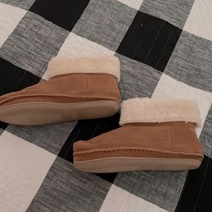 Like New J Crew Tan Suede Slippers- Size 11